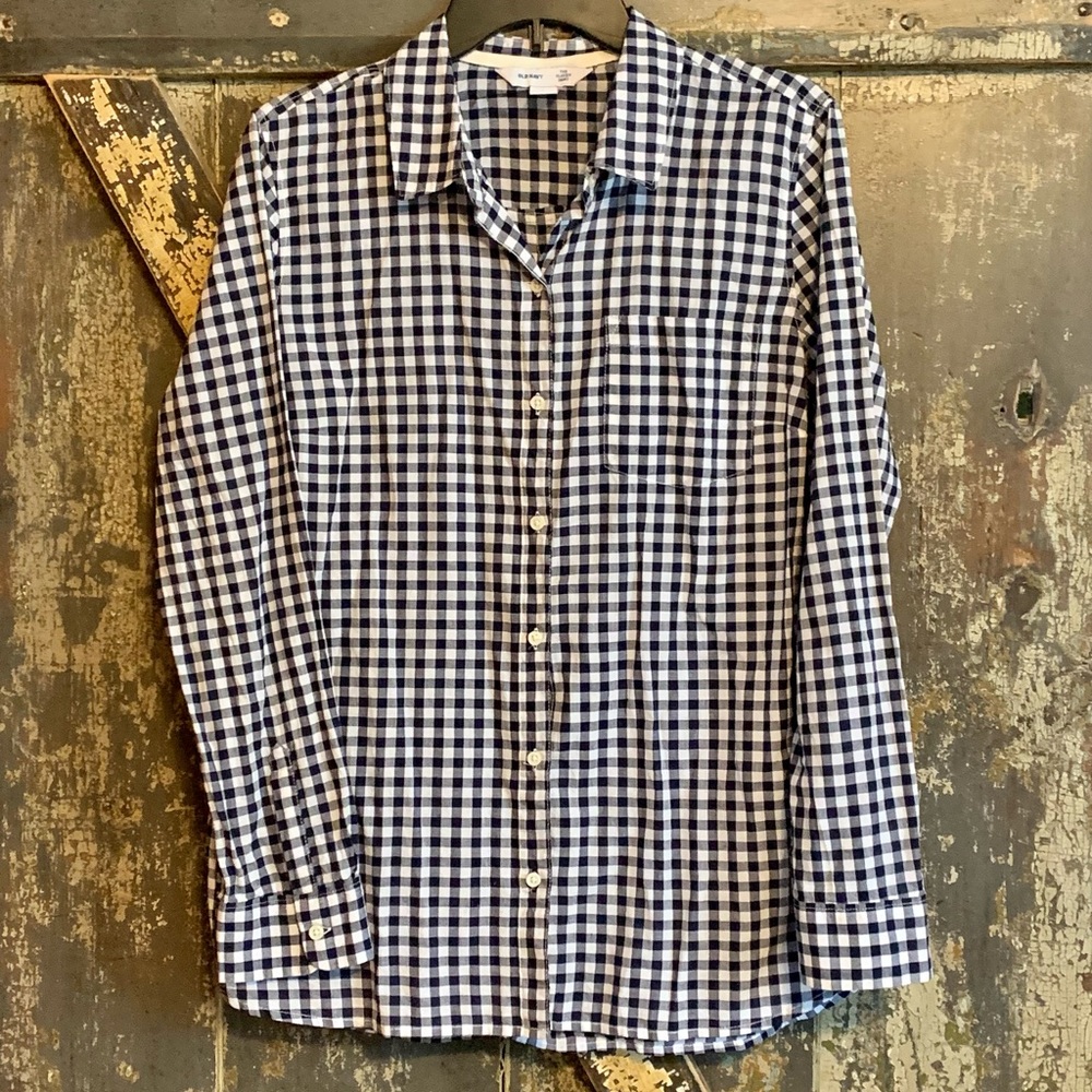 Old Navy “The Classic Shirt”. Women’s Large.